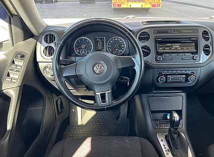 Volkswagen Tiguan I Rest